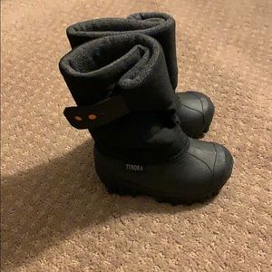 Kid snow boots
